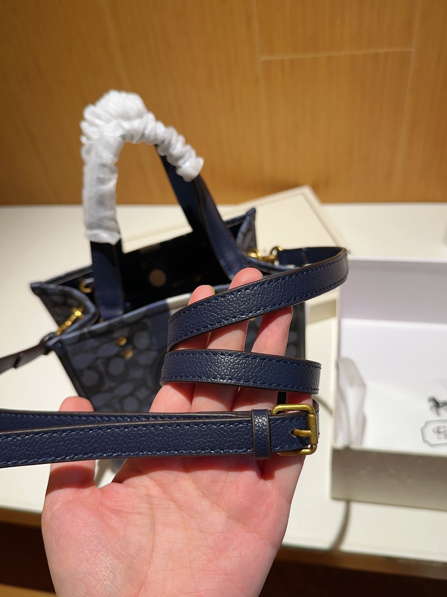 Co-BAG245