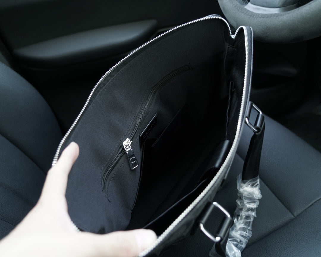 Co-BAG251