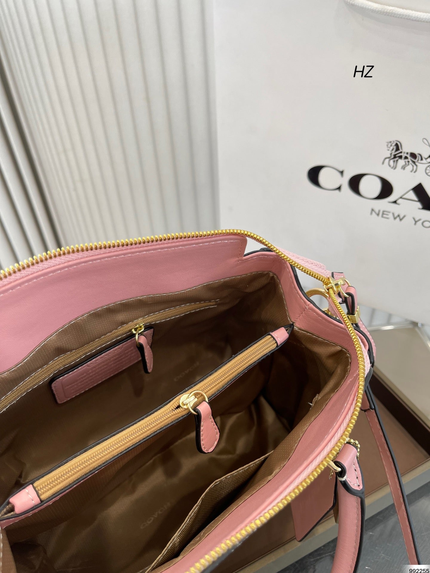 Co-BAG272