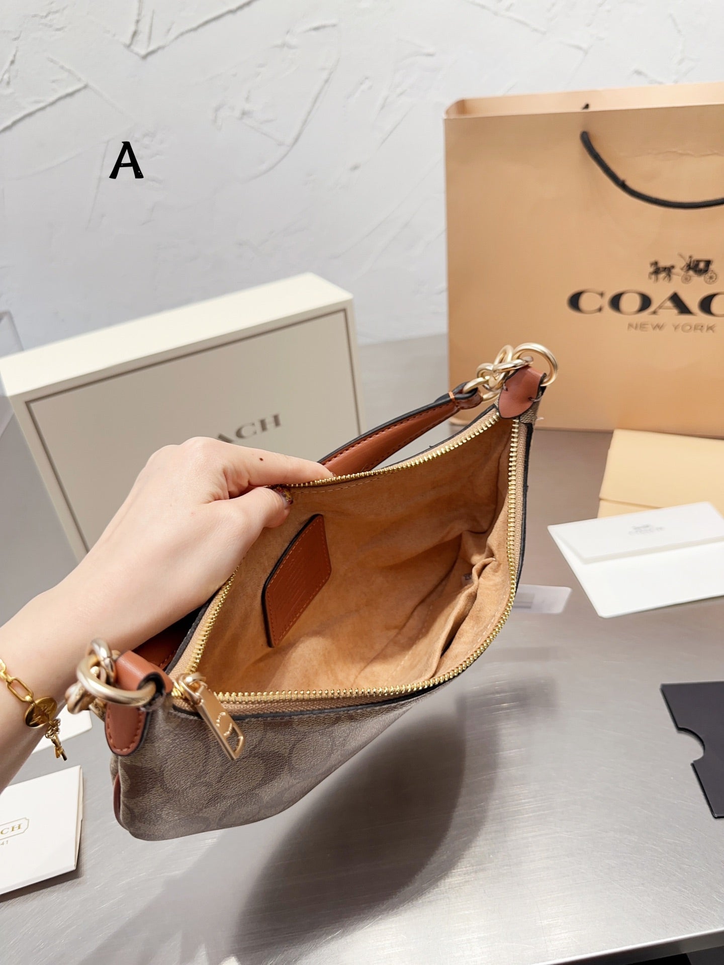 Co-BAG319