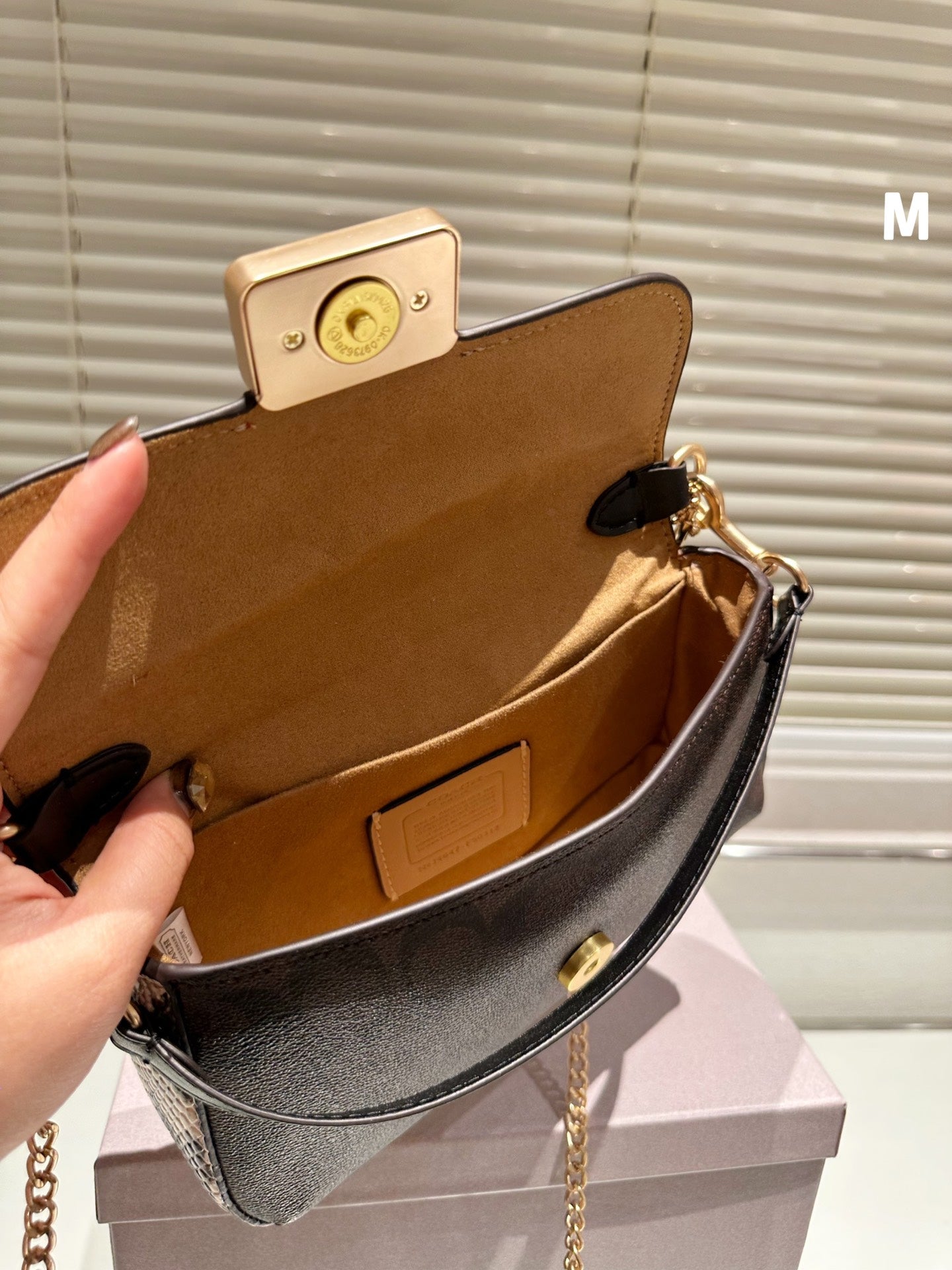 Co-BAG525