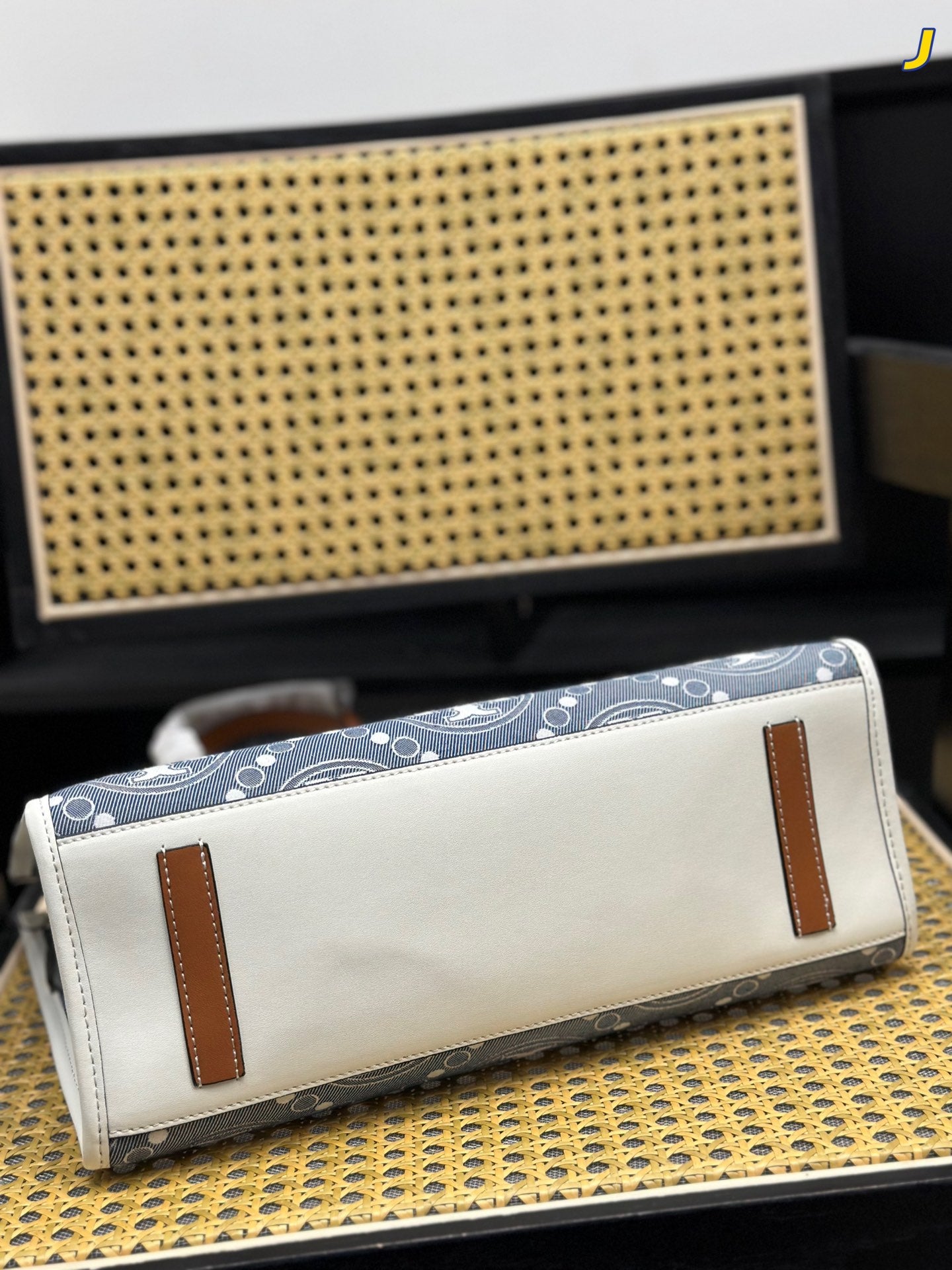 TB-182BAG