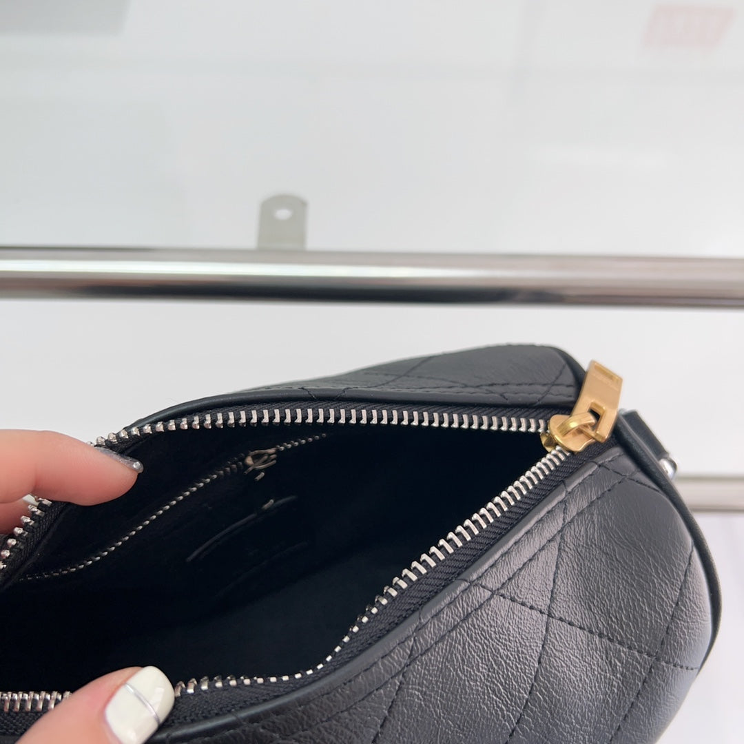 YSL-BAG-220