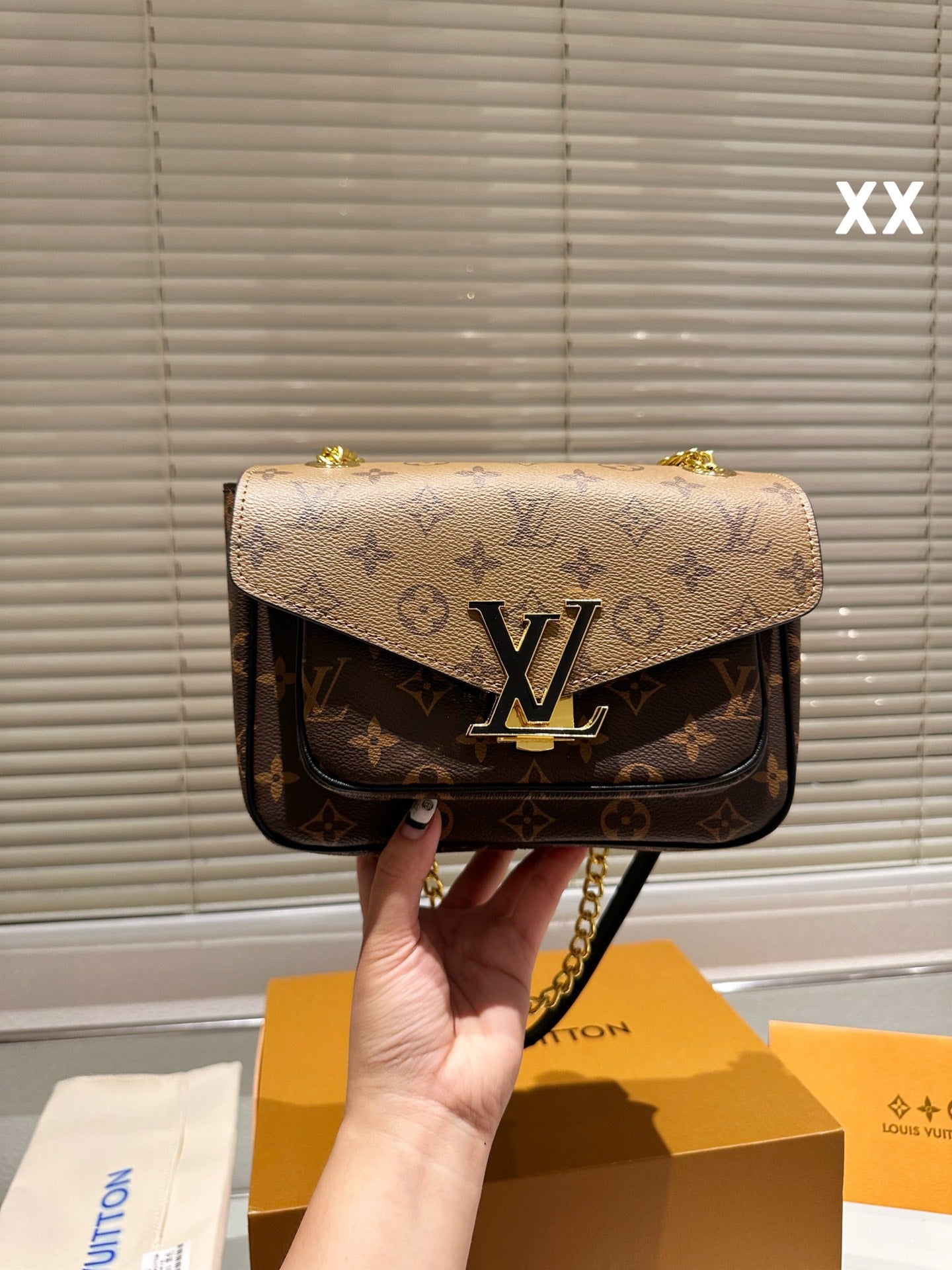 YSL-BAG-470