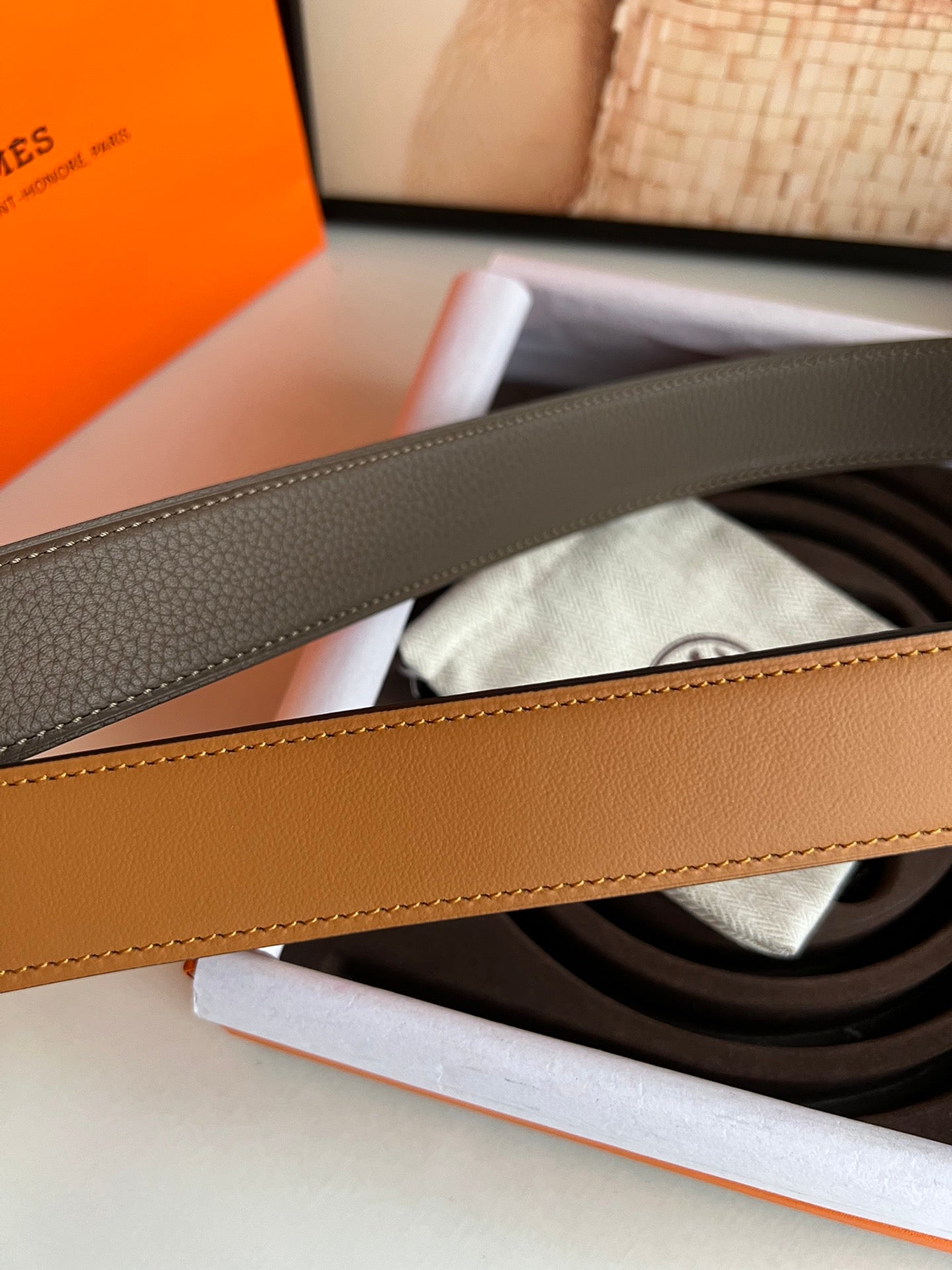 Belt-Hermes-03