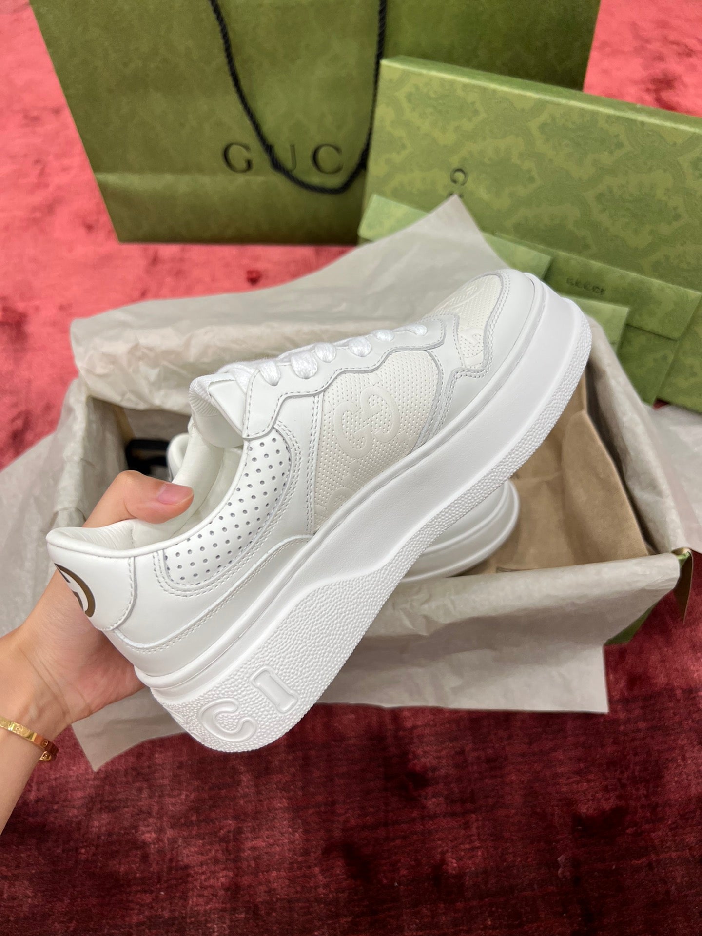 Gucci-024Shoes