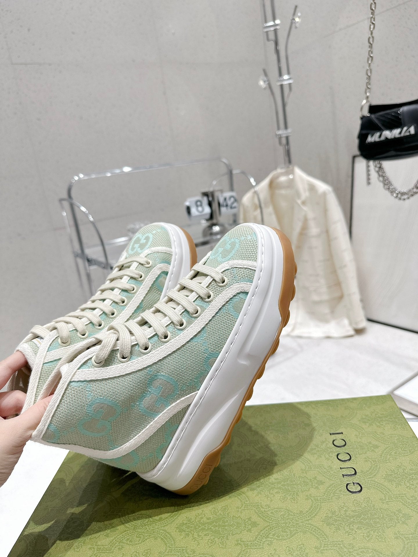 Gucci-032Shoes