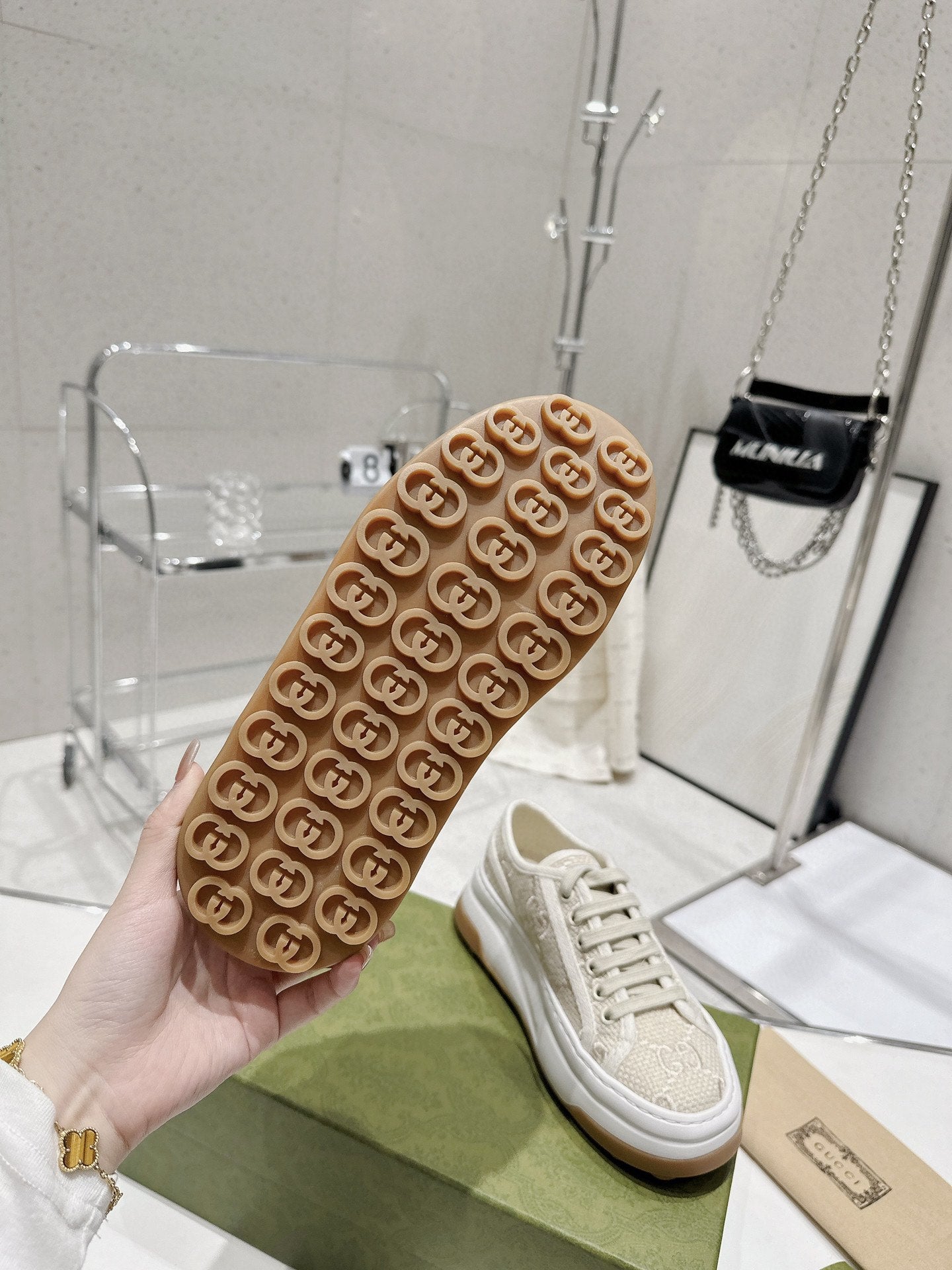 Gucci-033Shoes
