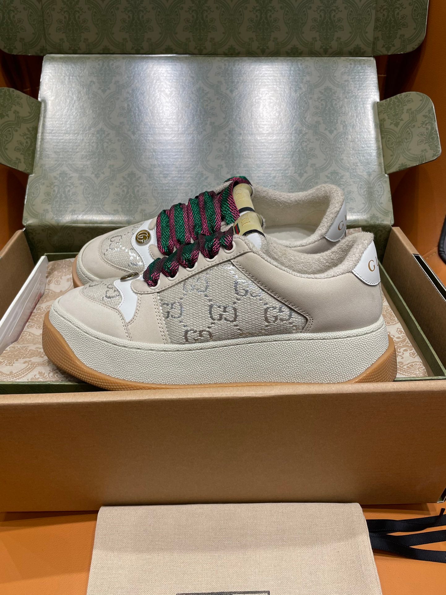 Gucci-042Shoes