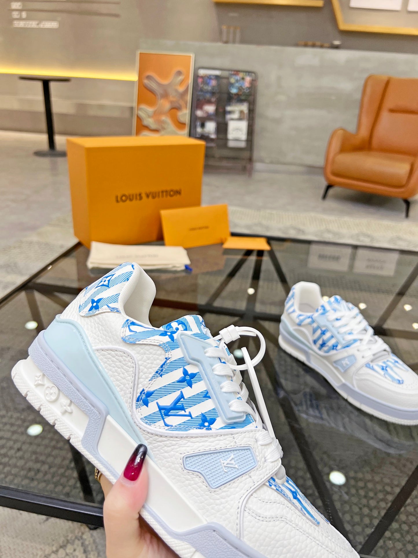 LV-144shoes