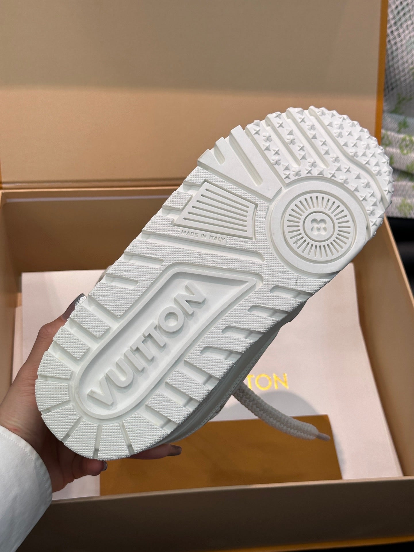 LV-183shoes