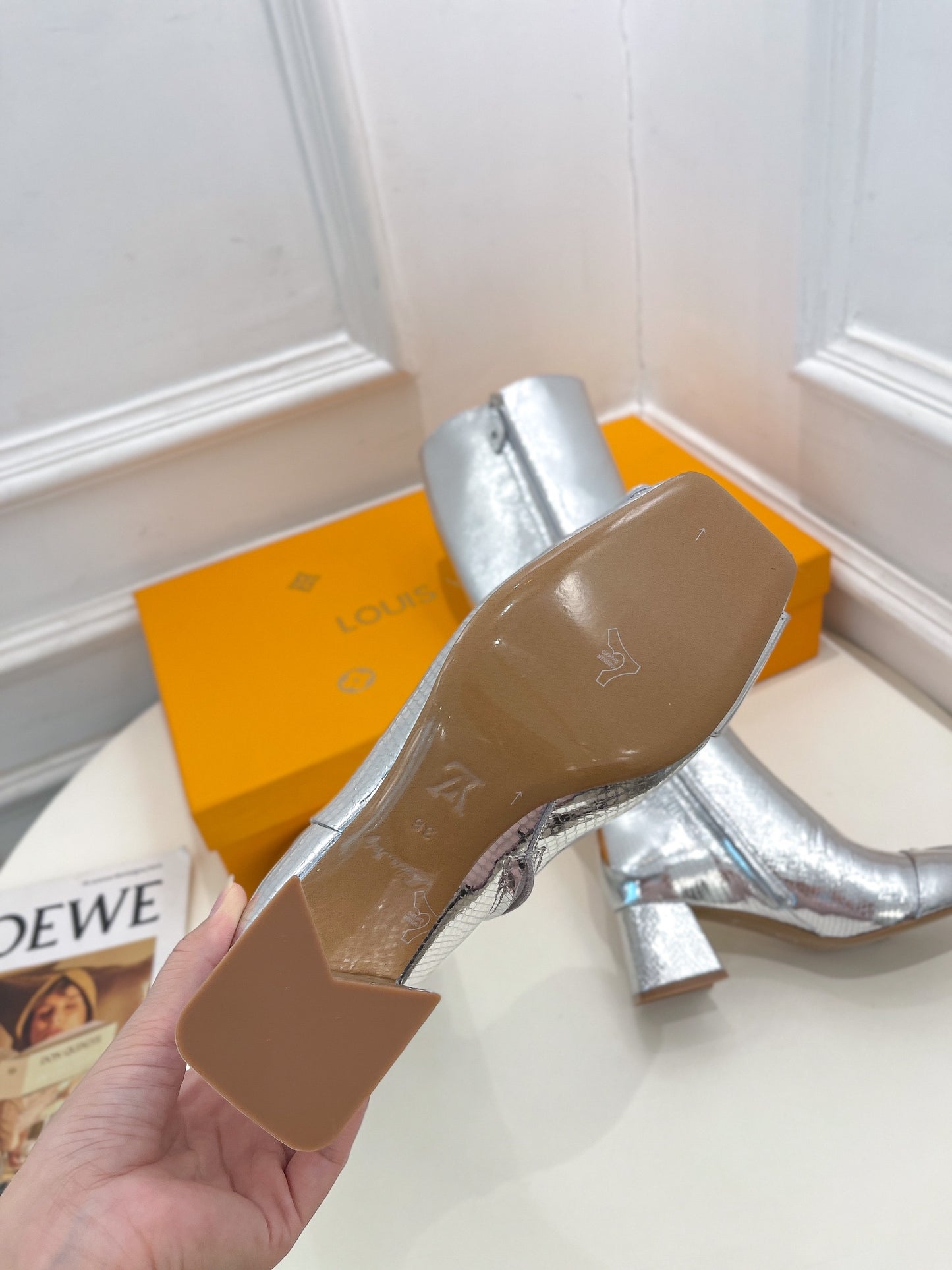 LV-048shoes