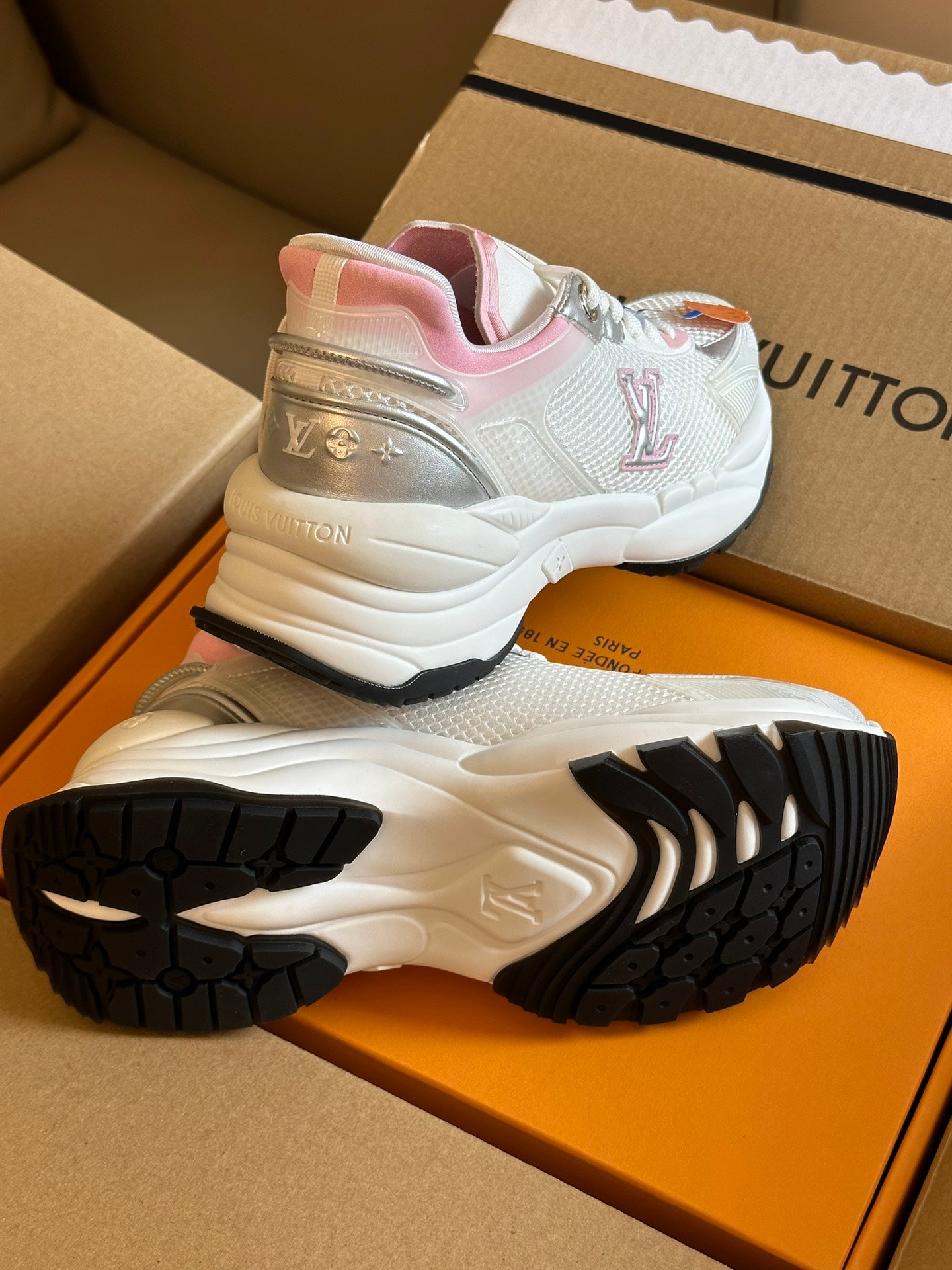 LV-081shoes