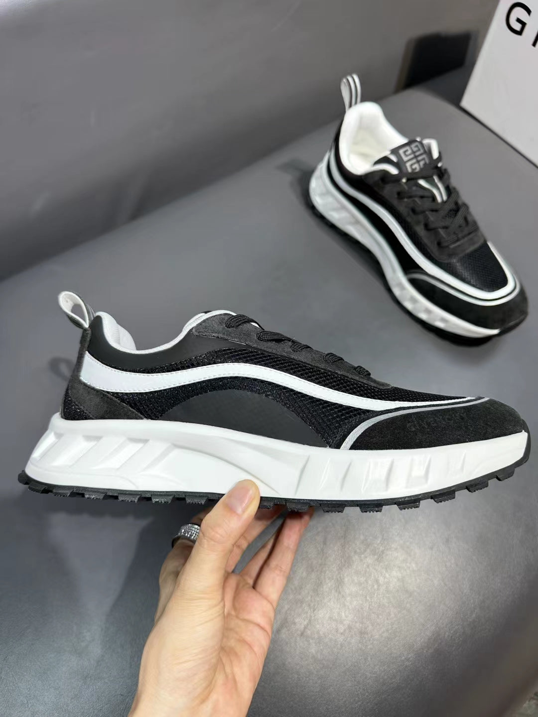 GIVENCHY 089-shoes