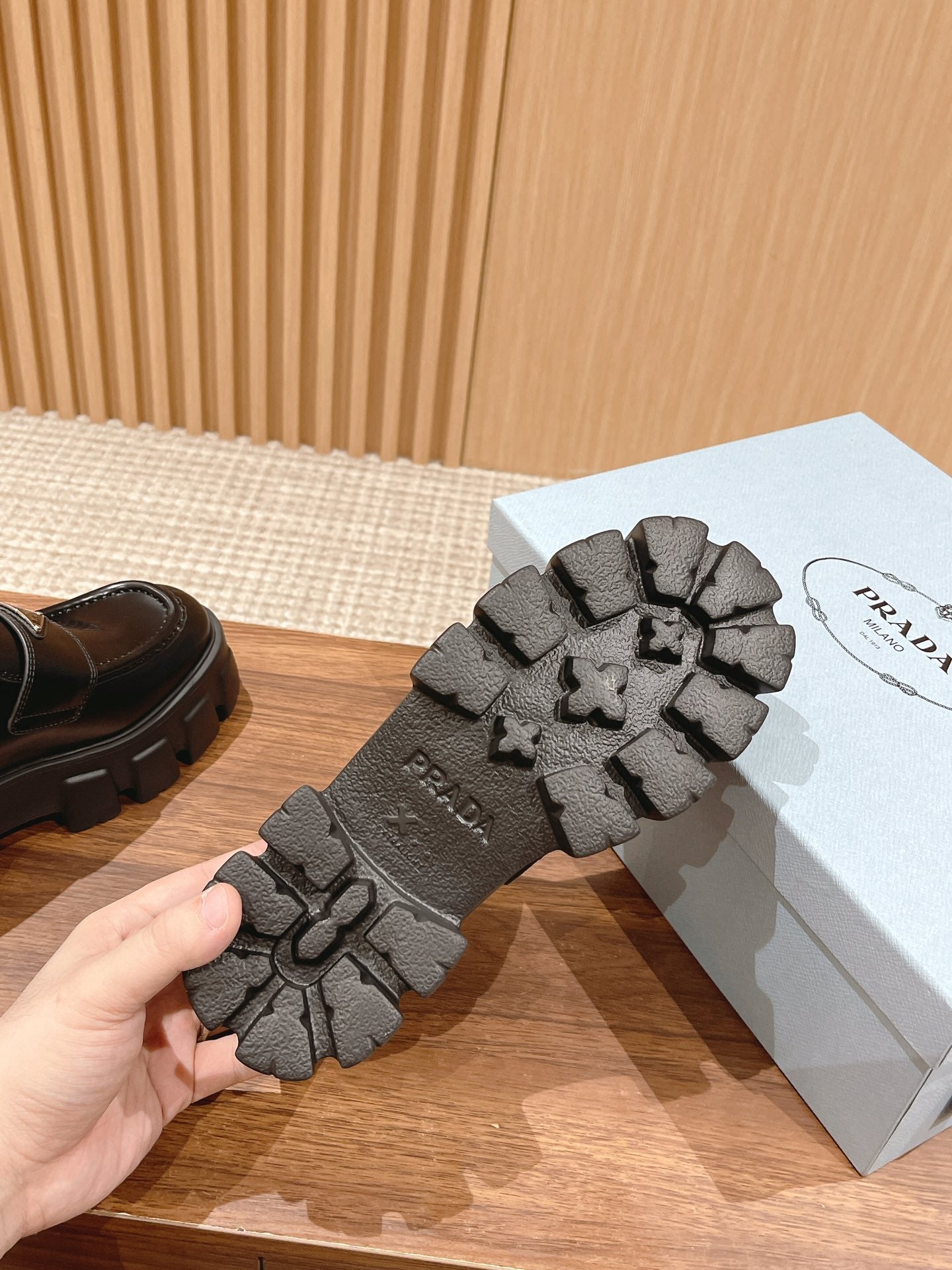 PRADA-007Shoes