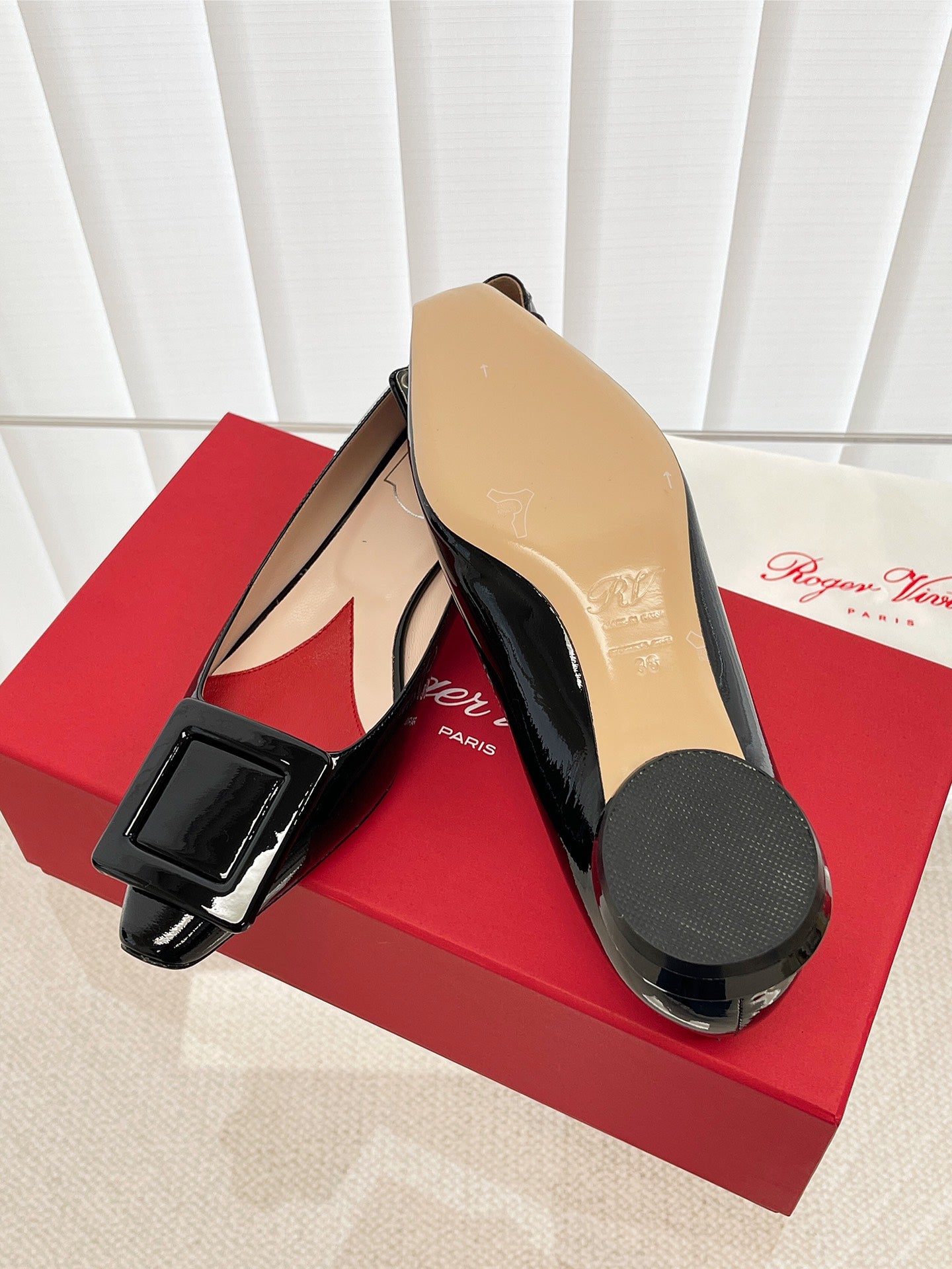 RV-042Shoes