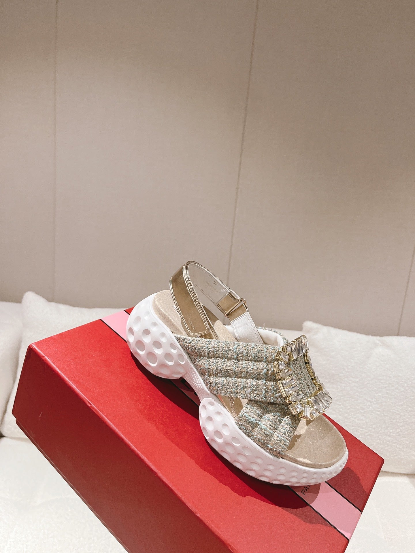 BV-011Shoes