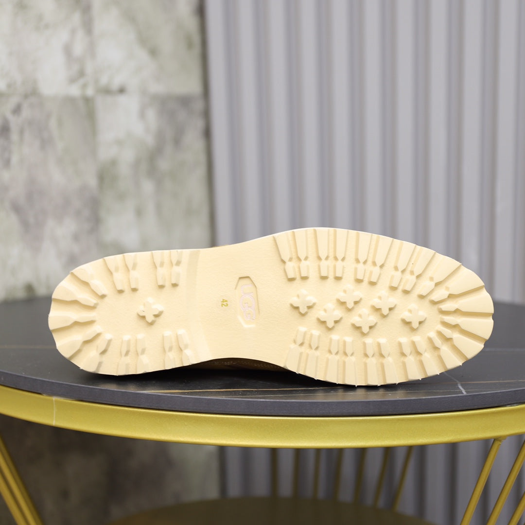 UGG-091Shoes