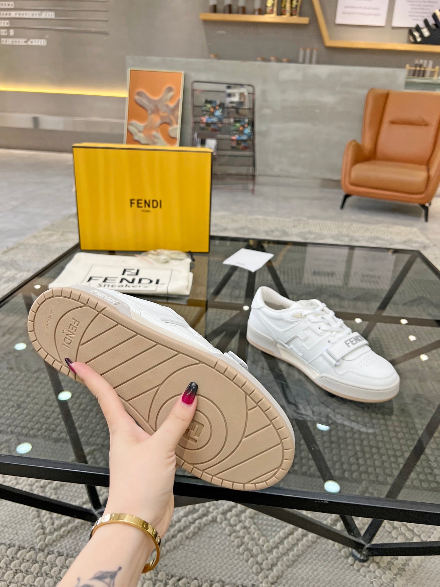 Fendi-016Shoes
