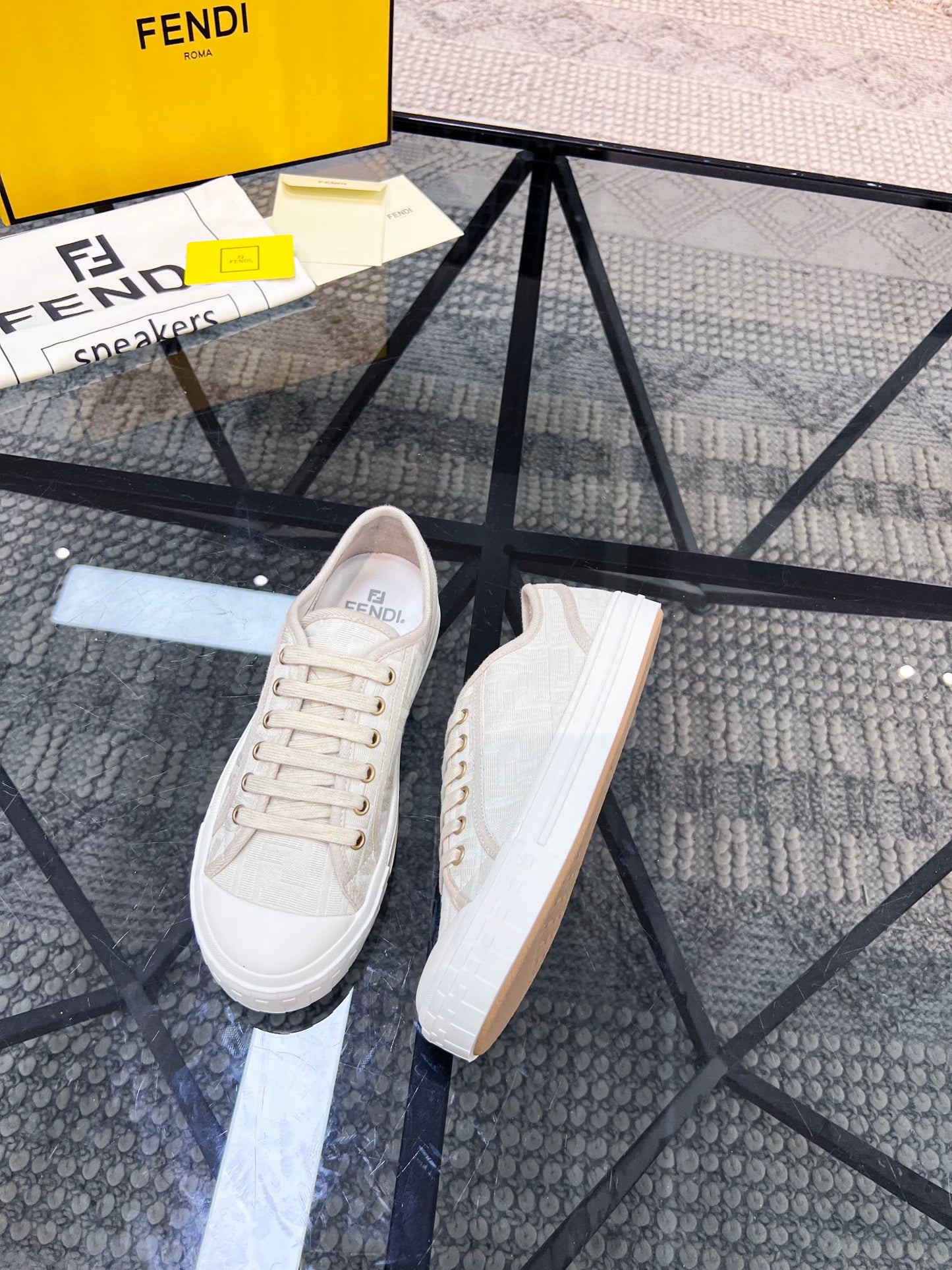 Fendi-069Shoes
