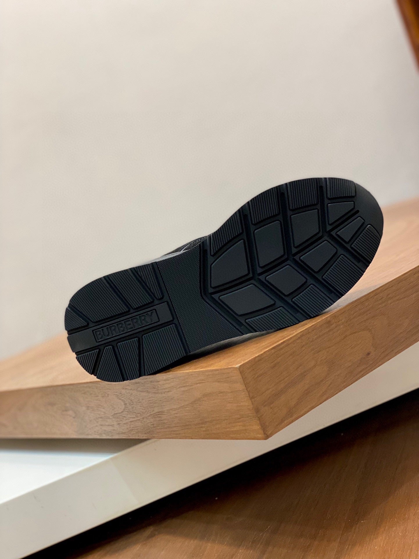 Burberry-023Shoes