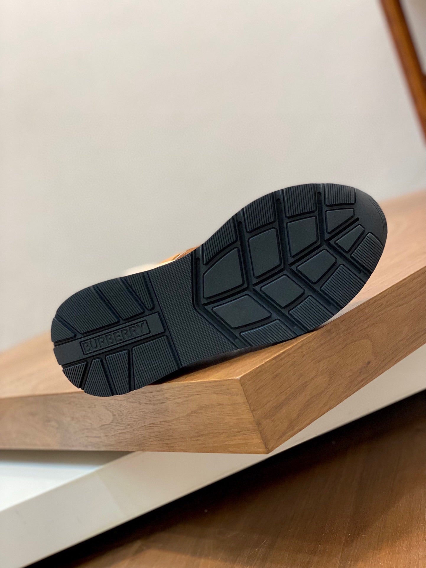 Burberry-024Shoes