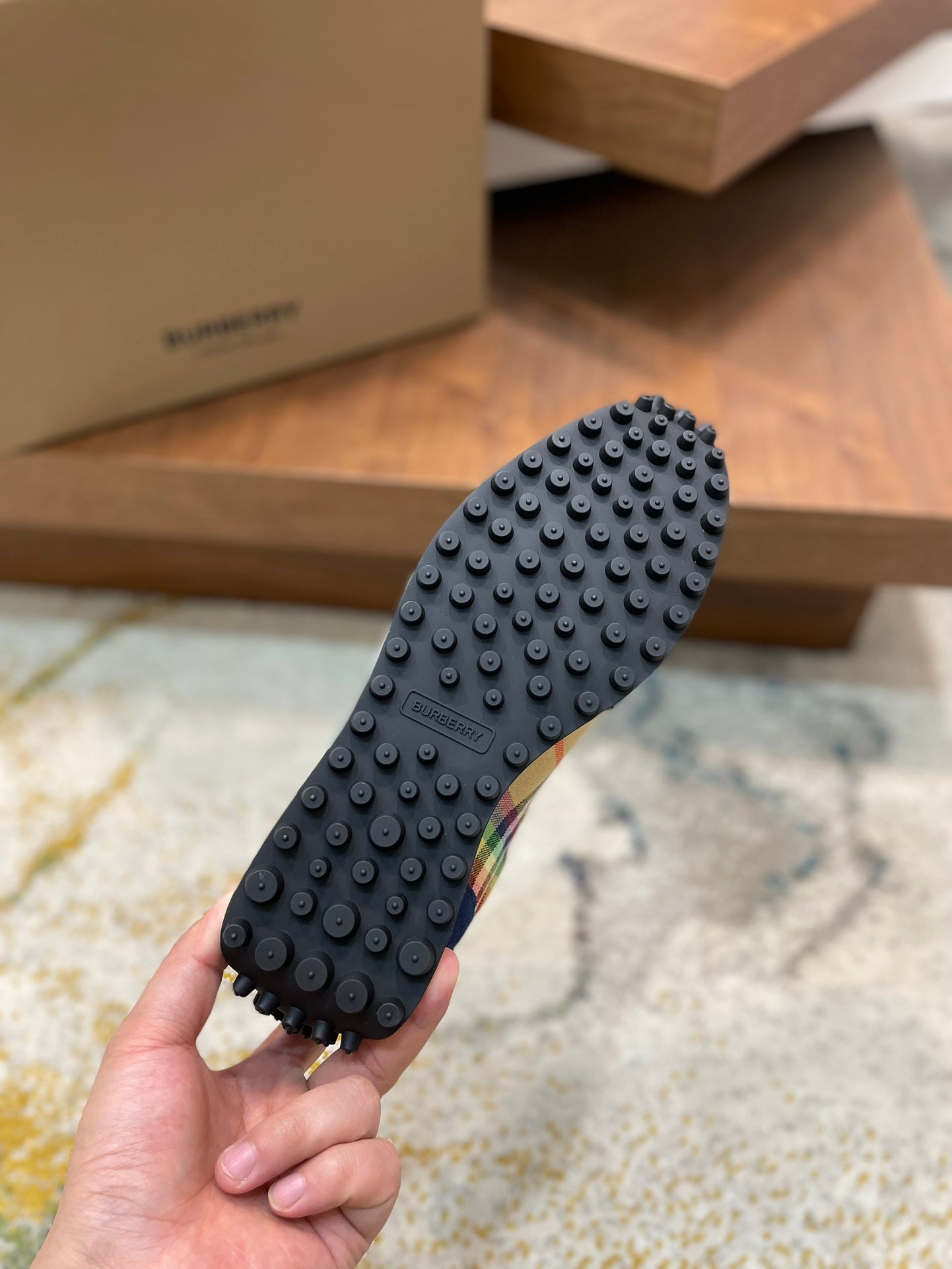 Burberry-043Shoes