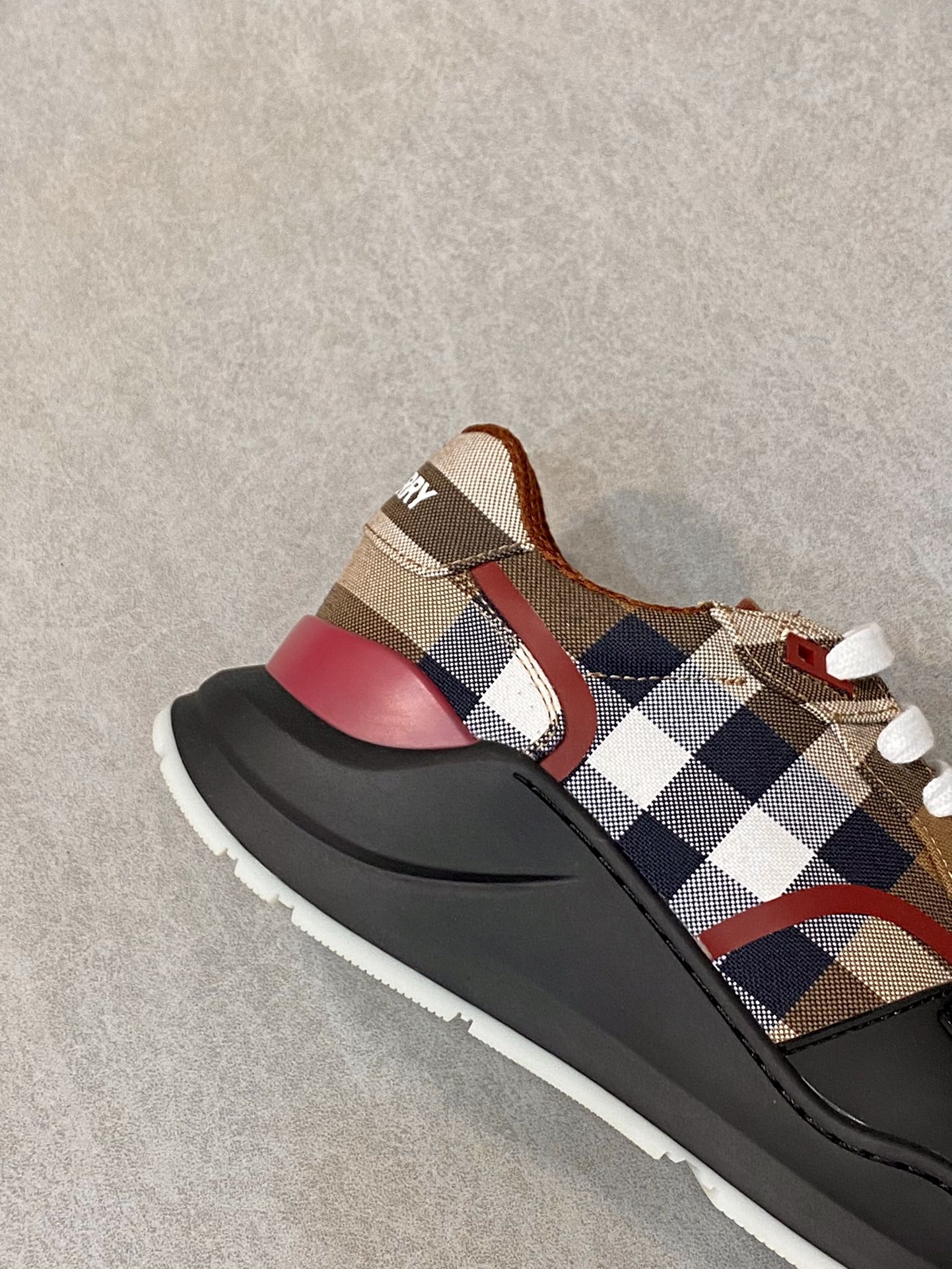 Burberry-064Shoes