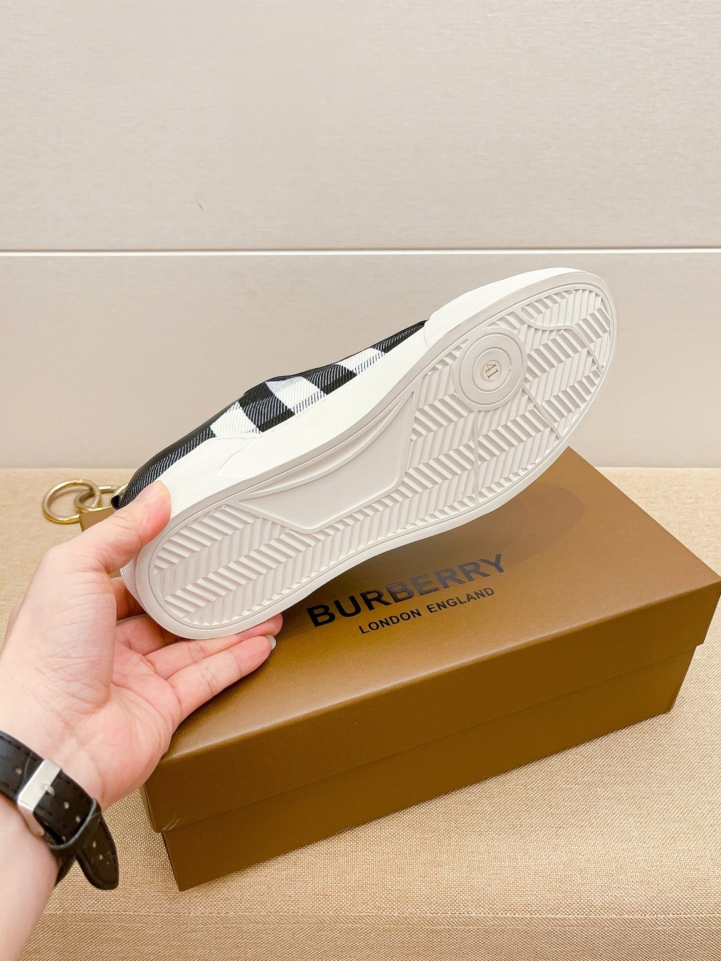 Burberry-088Shoes