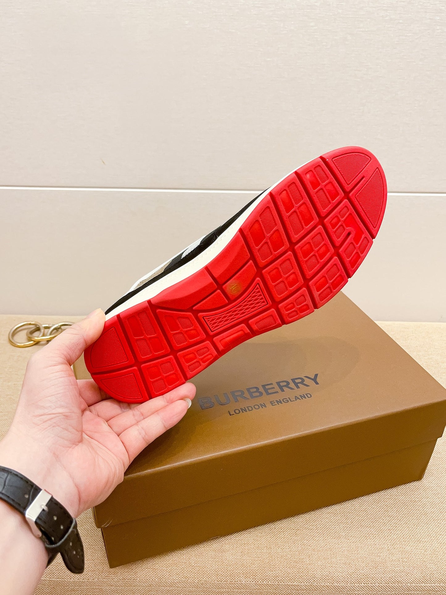 Burberry-091Shoes