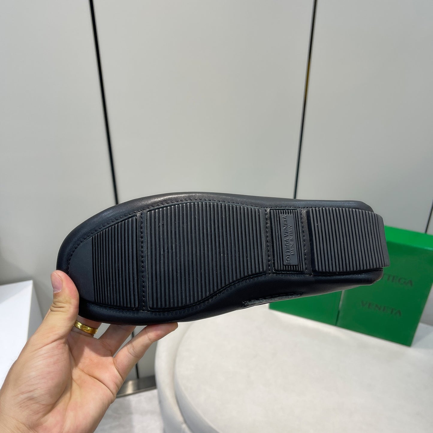 BV-100Shoes