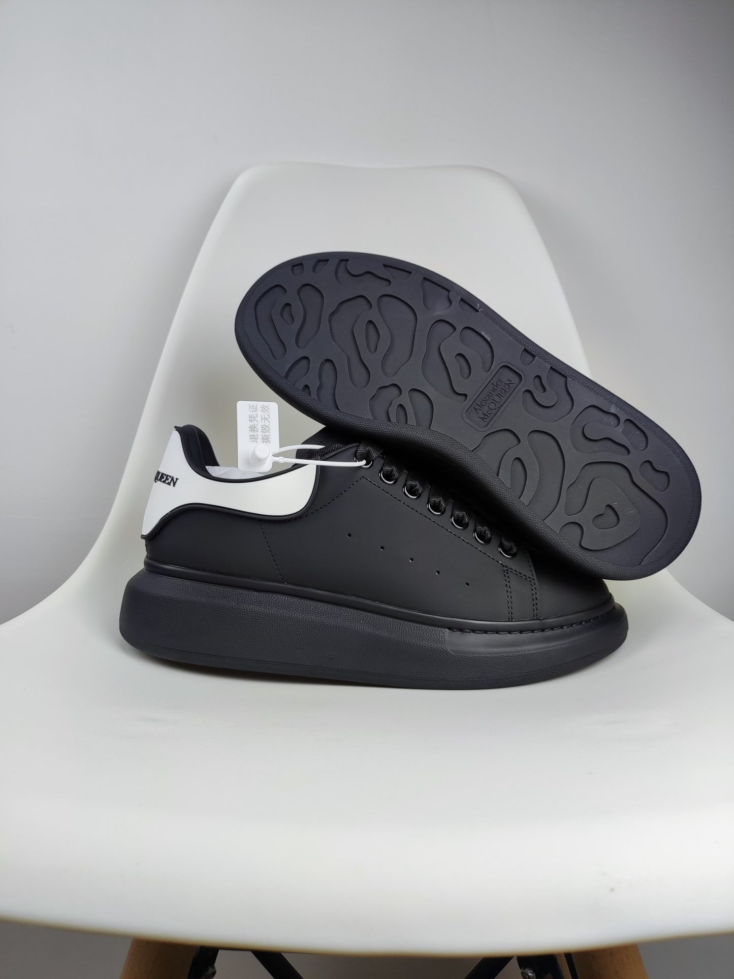 Alexander Mcqueen -042shores