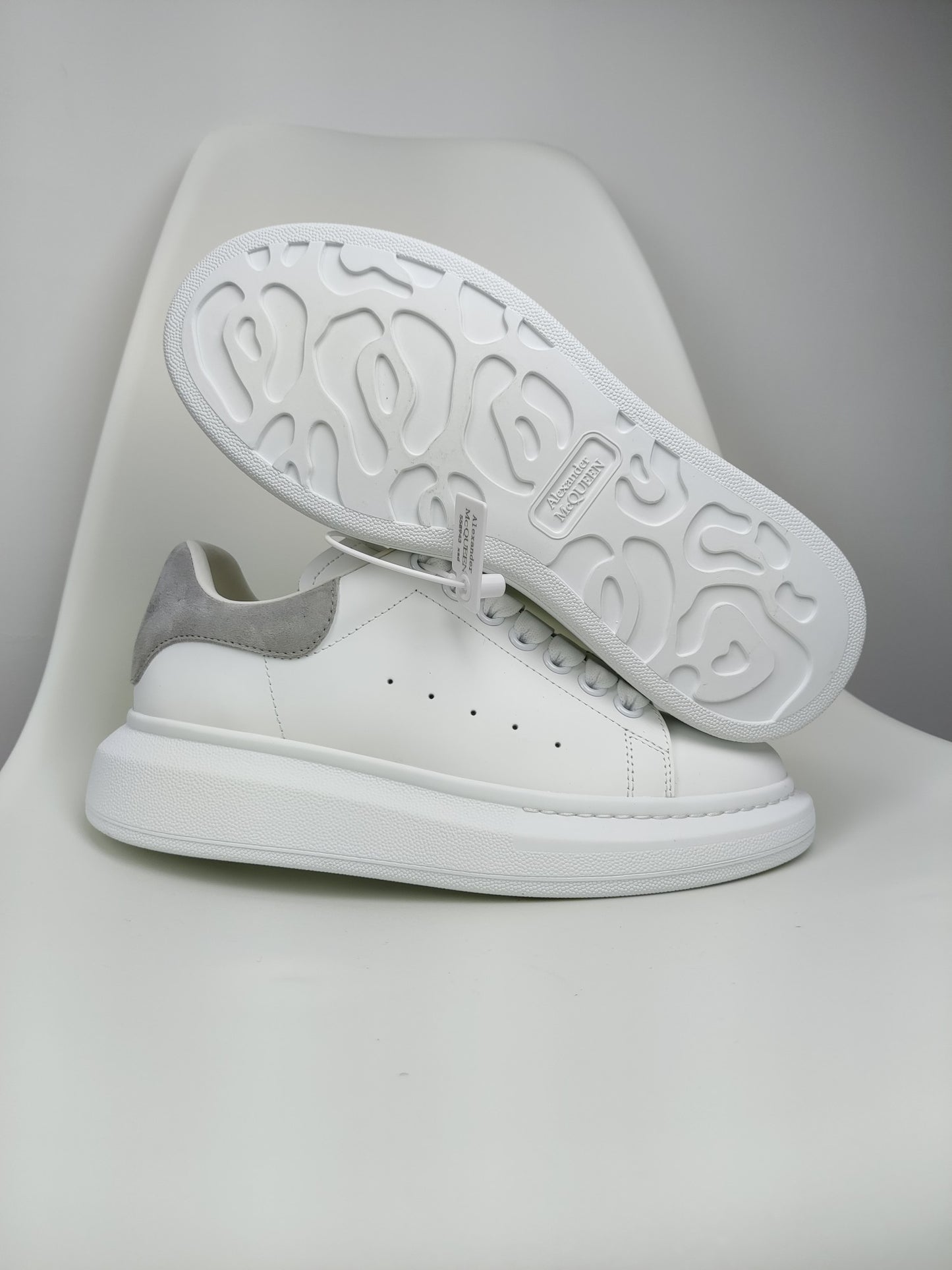 Alexander Mcqueen -047shores