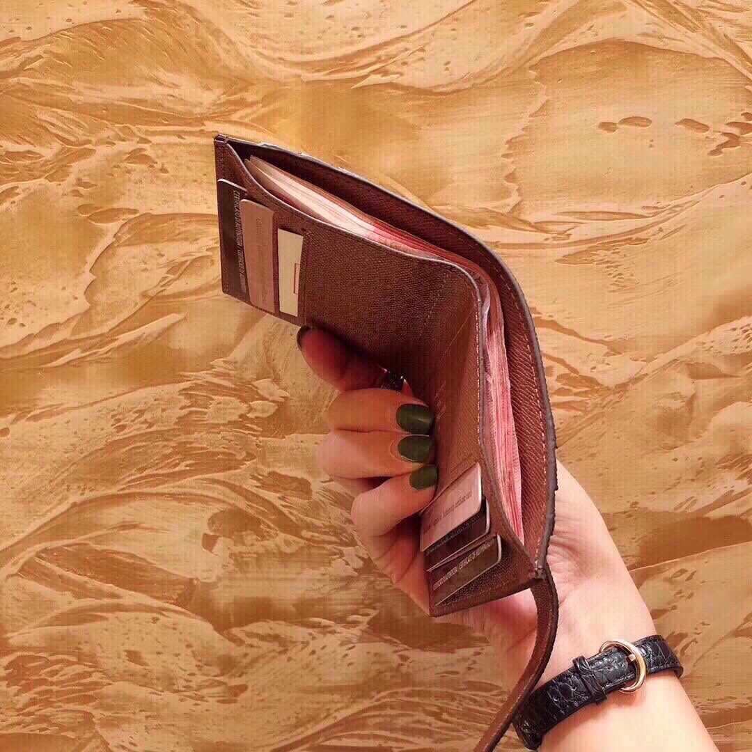 LV-022Wallet