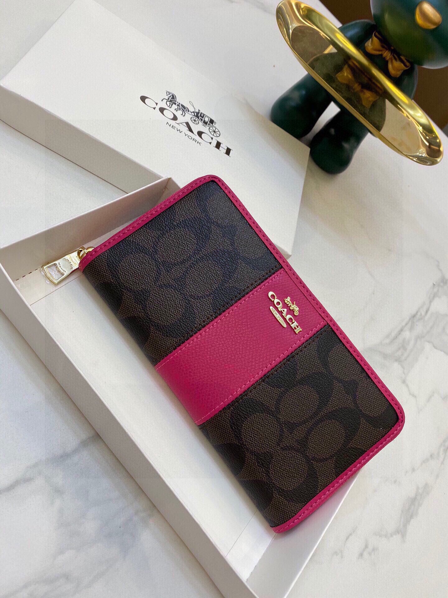 COACH-009Wallet