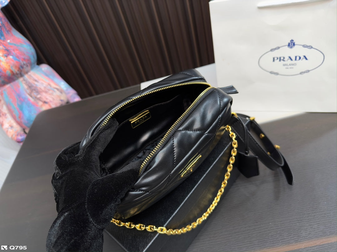 PRADA BAG-024