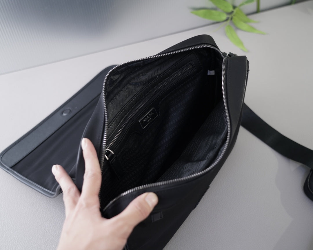 PRADA BAG-048