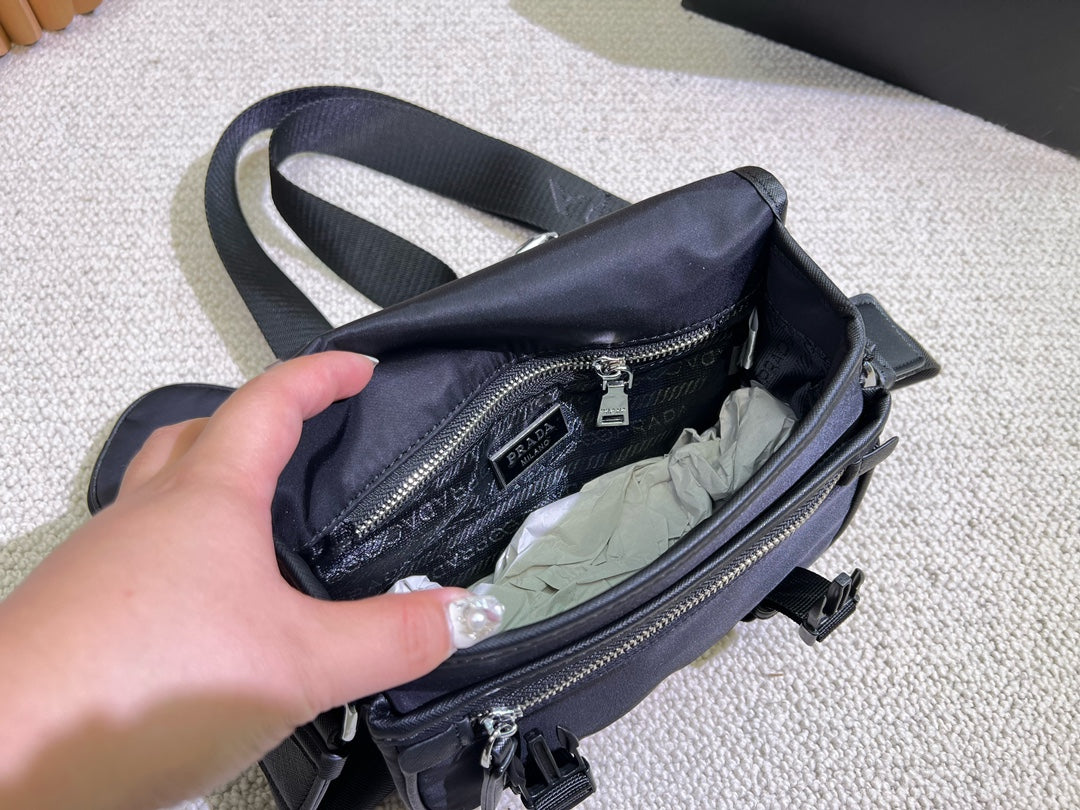 PRADA BAG-082