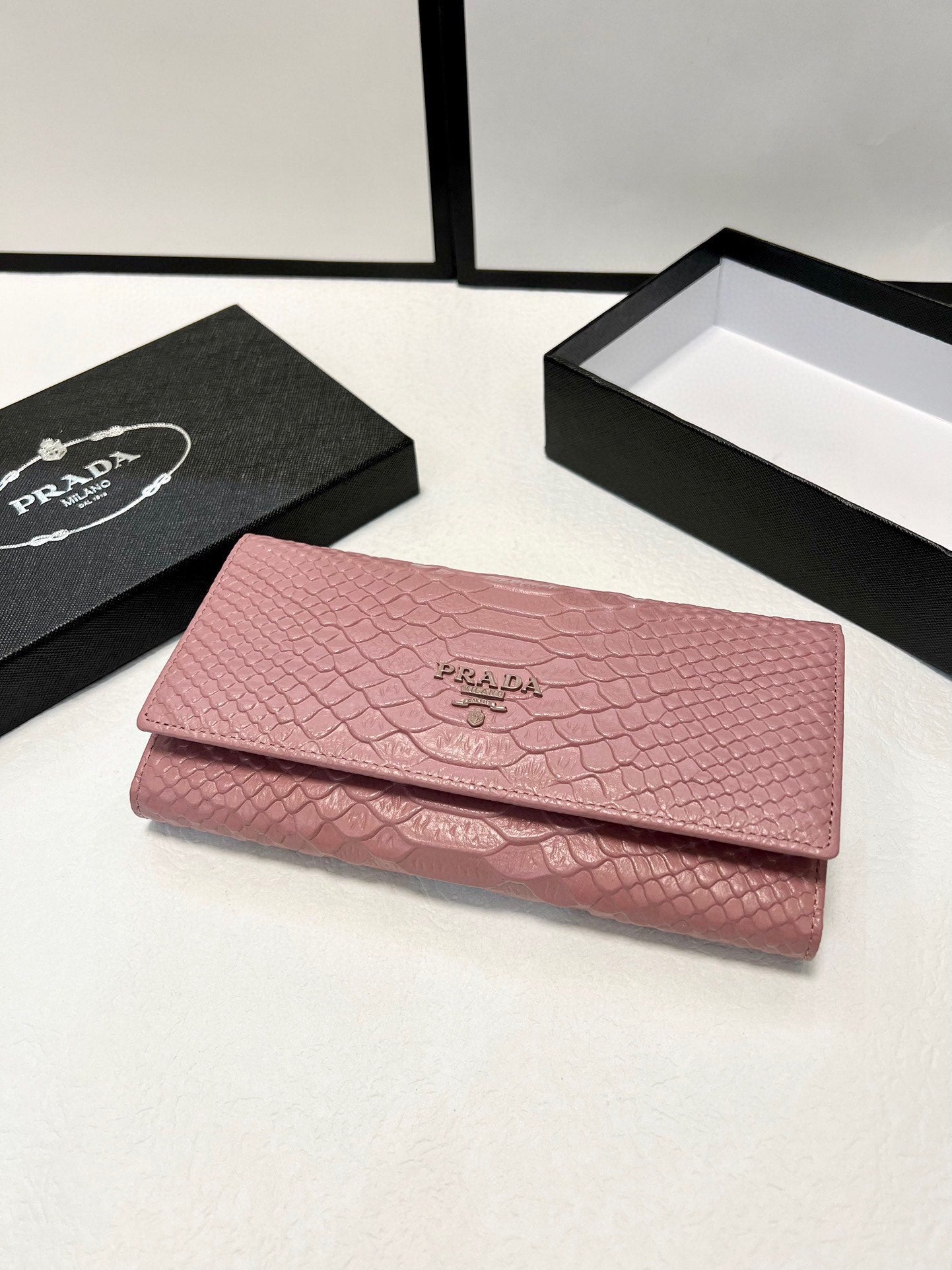 PRADA BAG-282