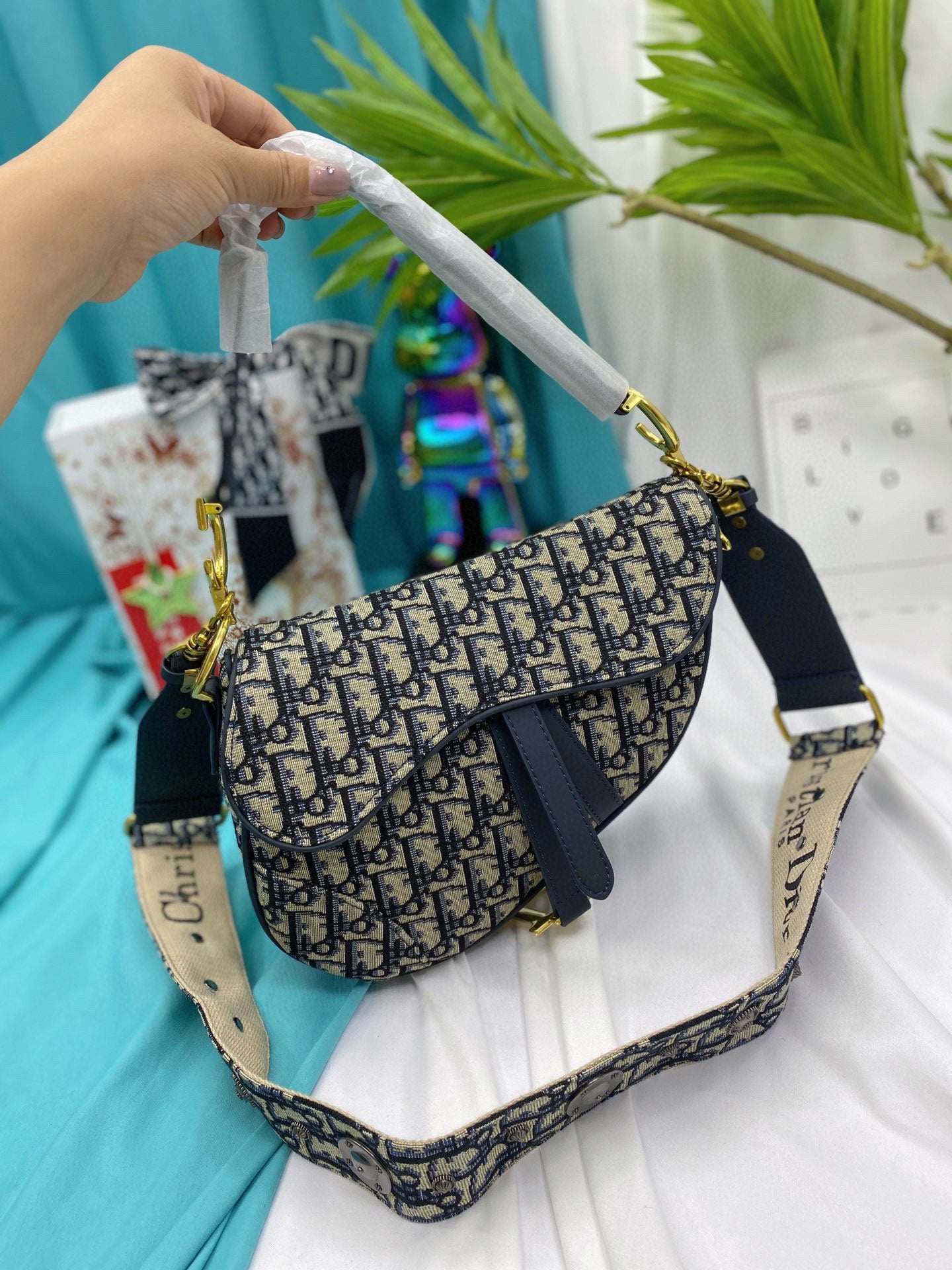 DIOR-542