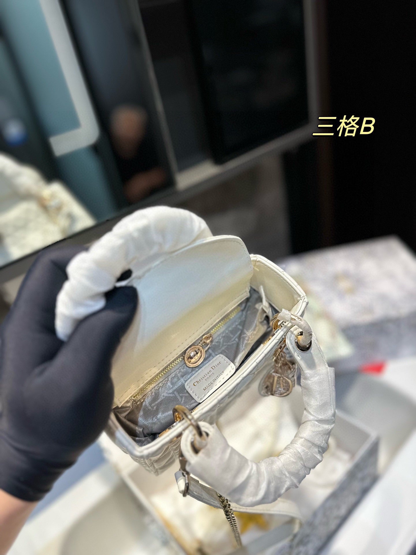 DIOR-570