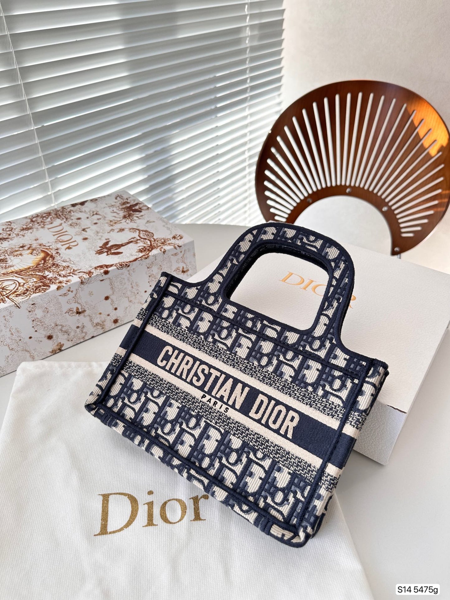 DIOR-460