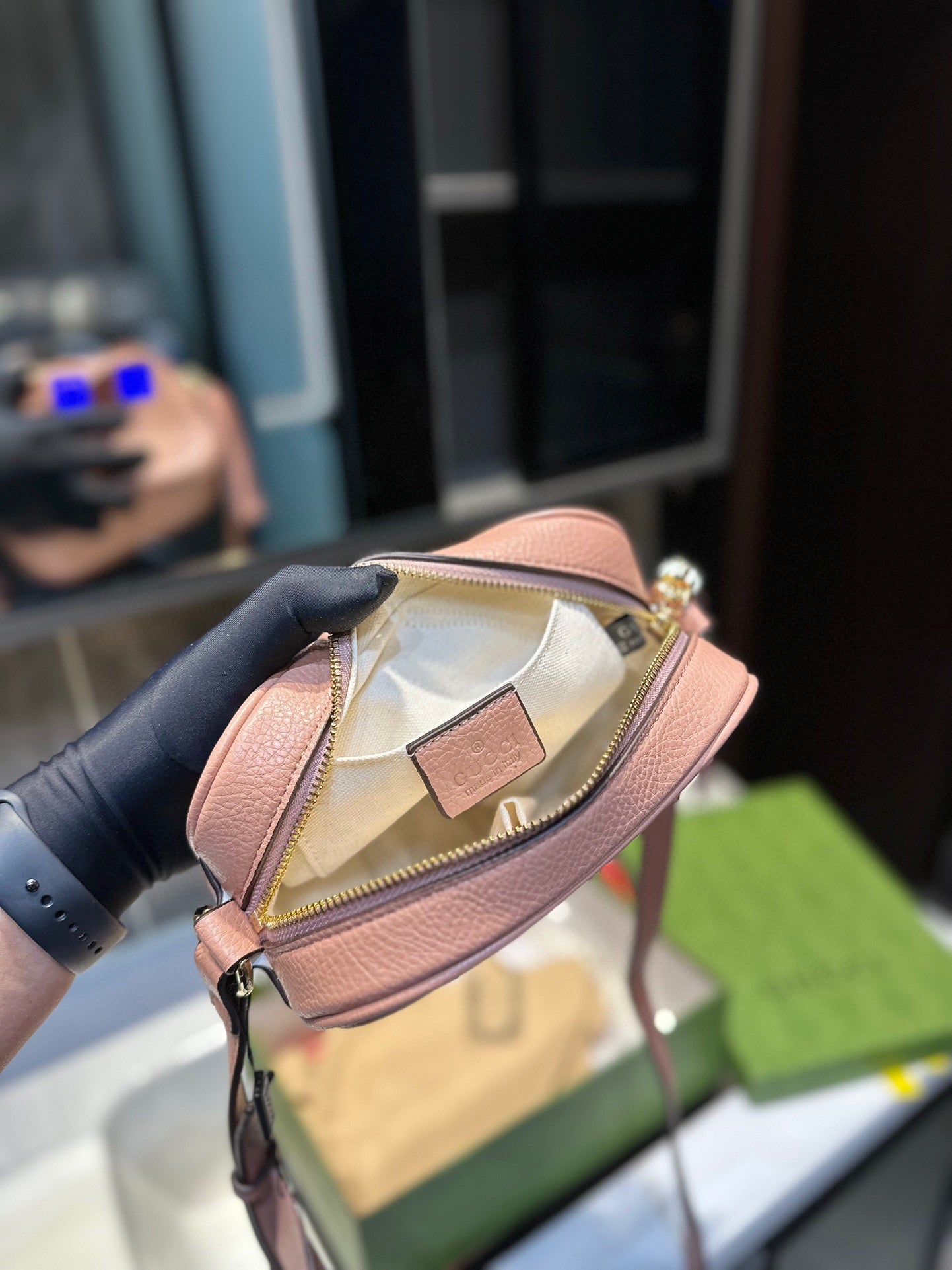 GUCCI-838