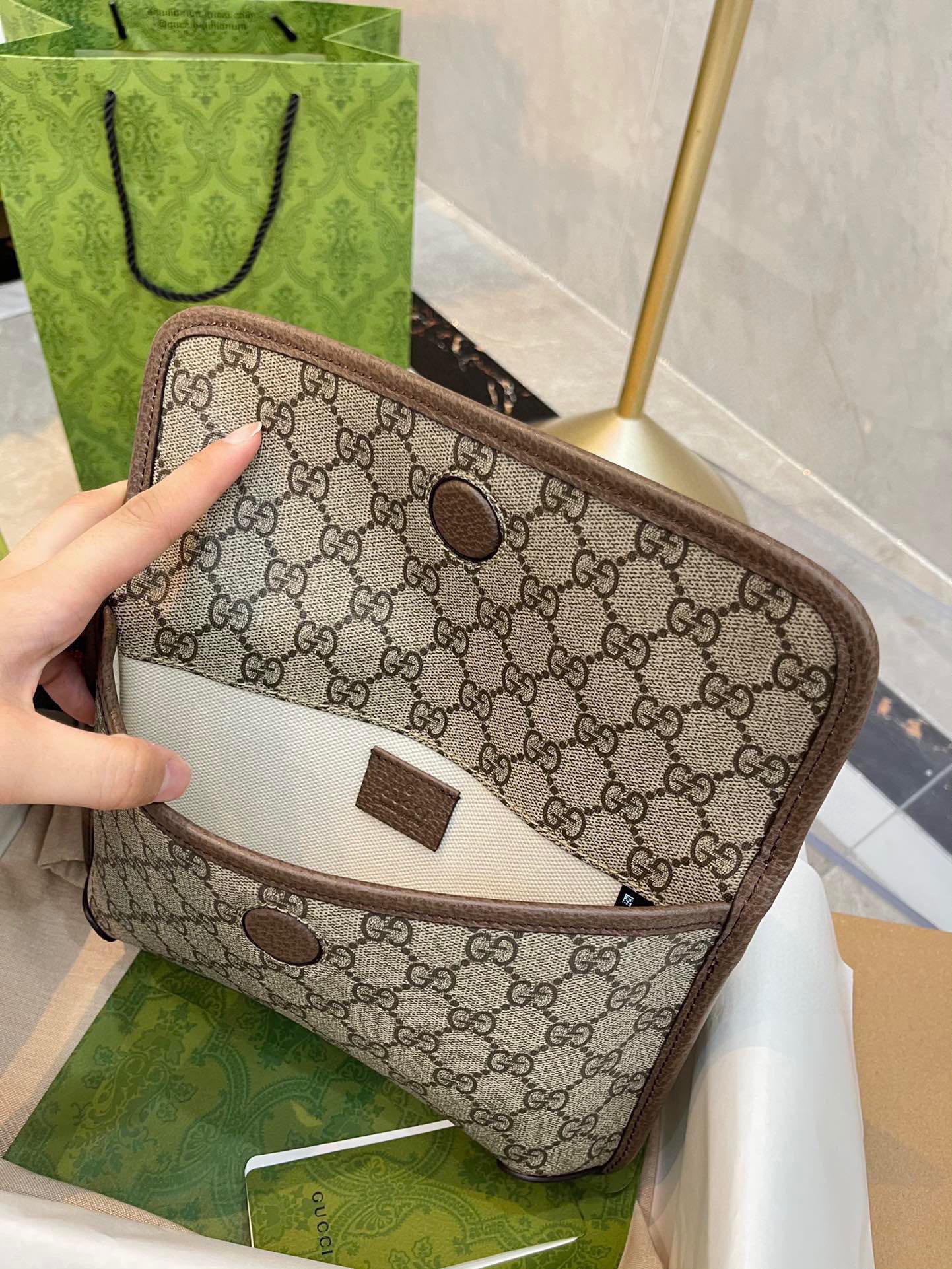 GUCCI-876
