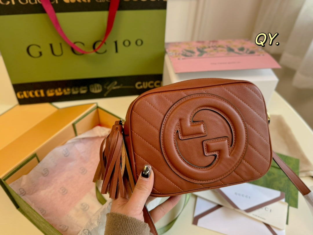 GUCCI-825