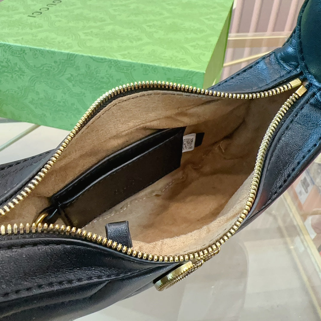 GUCCI-821