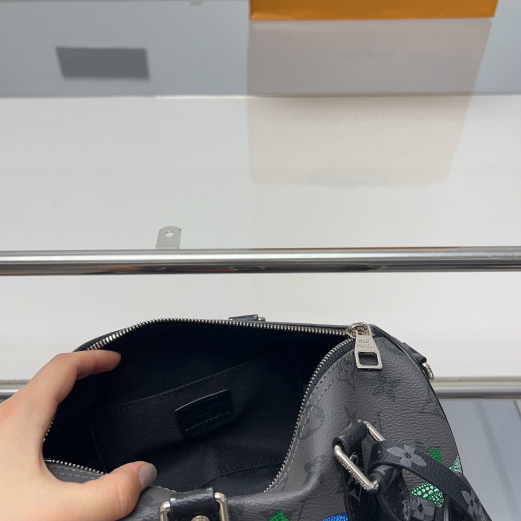 LV-BAG858