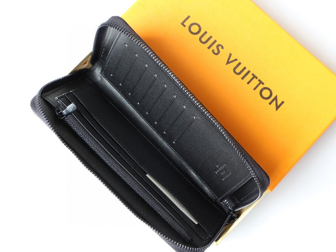LV-BAG790