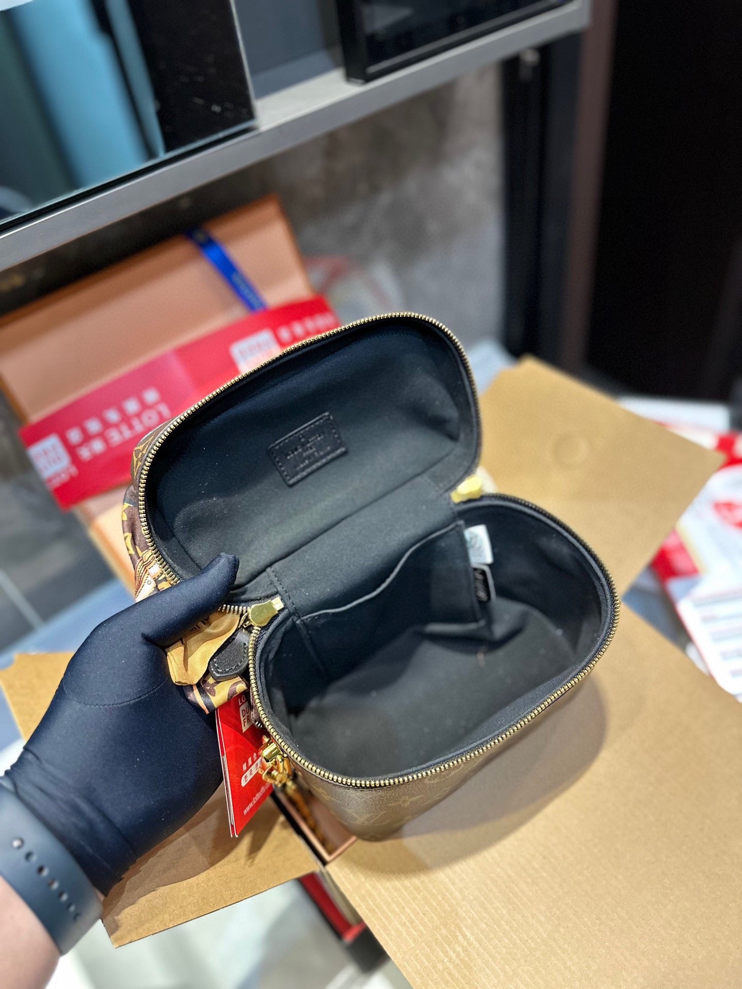 LV-BAG860