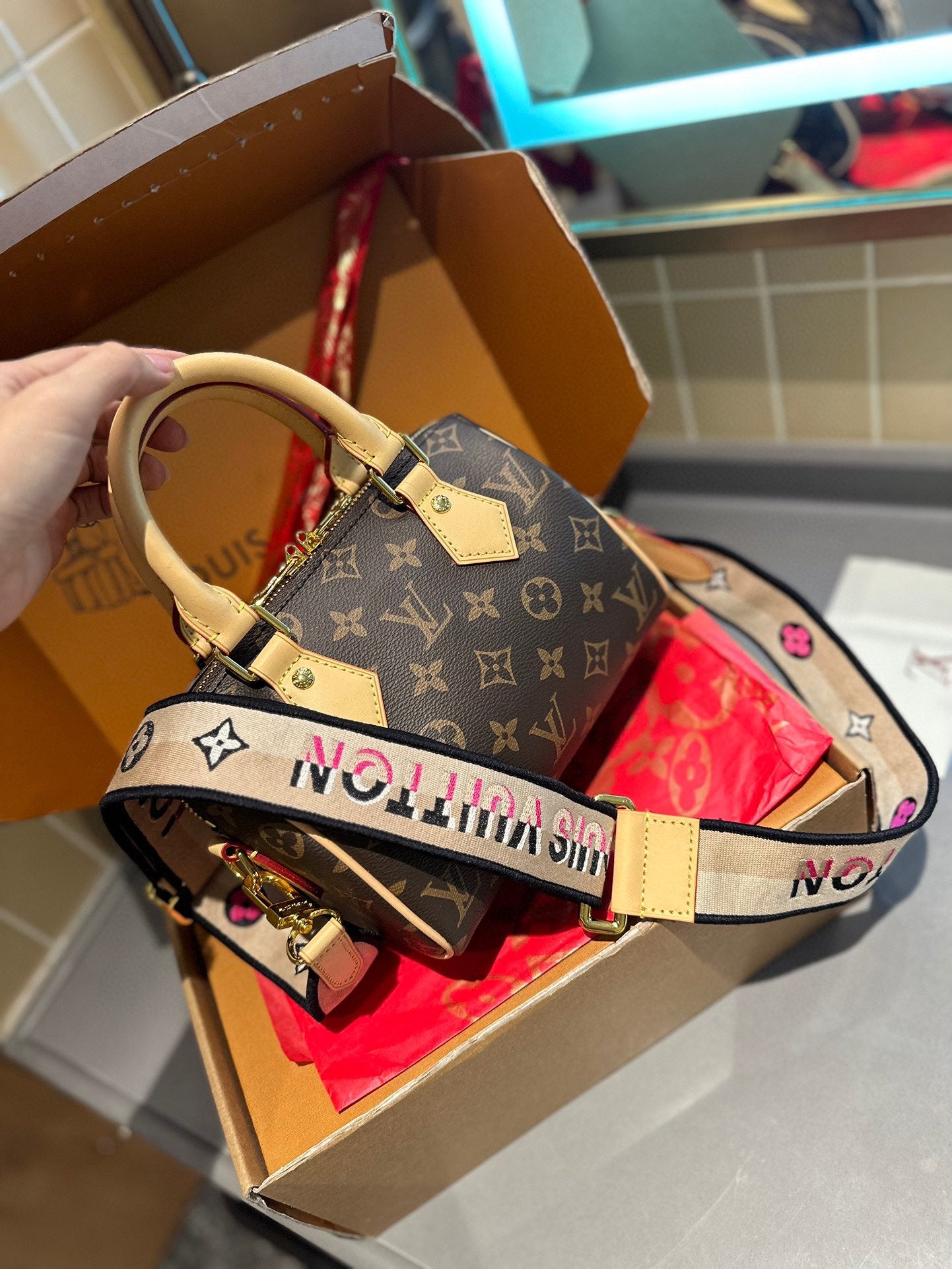 LV-BAG946